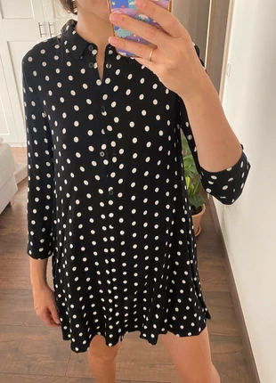 Kleid mit Punkten von Zara Gr. XS, marque: Zara, état: Neuf sans étiquette, taille: XS / 34 / 6, 5,00 €, 5,95 € Protection acheteurs incluse