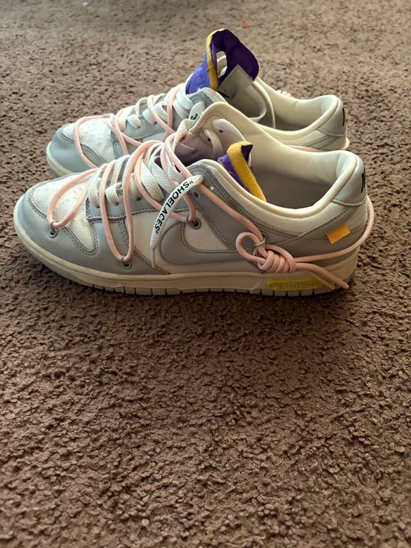 Off-White x Nike Dunk Low Lot 24/50 – Size