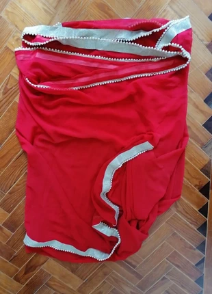 Saree indiano vermelho com pérolas , brand: saree, condizioni: Nuovo senza cartellino, taglia: XL / IT 46 / EU 42, €25.00, €26.95 include la Protezione acquisti