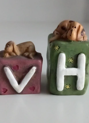Decorative Blocks – Letters H & V, estado: Muy bueno, 2,00 €, 2,80 € Protección al comprador incluida