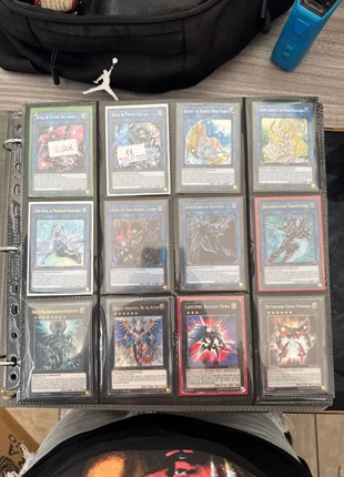 Album carte Yugioh, merk: Yu-Gi-Oh!, staat: Heel goed, € 1,00, € 1,75 inclusief Kopersbescherming