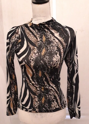 Maglietta zuiki , brand: Zuiki, condizioni: Buone, taglia: S / IT 40 / EU 36, €6.00, €7.00 include la Protezione acquisti