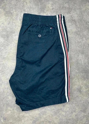 Short Tommy Hilfiger Chino | Taille L | Couleur Marine, bleu, merk: Tommy Hilfiger, staat: Heel goed, maat: L, € 18,00, € 19,60 inclusief Kopersbescherming Pro