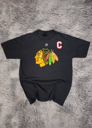 T-shirt nera Chicago Blackhawks Jonathan Toews #19 taglia M, marca: Reebok x NHL, estado: Muito bom, tamanho: M, €15.00, €16.45 inclui Proteção do Comprador