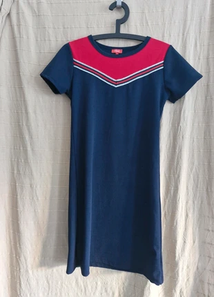 Tissaia | Robe midi, coupe droite, manches courtes, marca: Tissaia, estado: Muy bueno, tamaño: S / 36 / 8, 3,50 €, 4,38 € Protección al comprador incluida