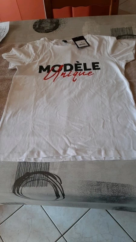lot de 3 tee shirts neufs taille S