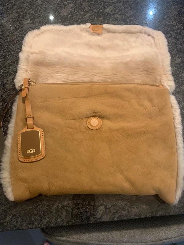 Ugg clutch deals bag