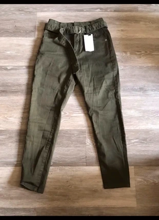 Jean kaki bershka, brand: Bershka, condition: New with tags, size: M / 38 / 10, €6.00, €7.00 includes Buyer Protection
