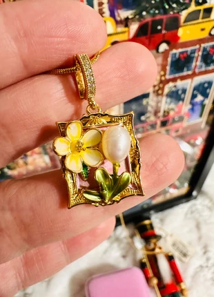 Pendentif artisanal – Or 18k plaqué, émail & perle naturelle – Pièce unique, brand: perles naturelles, condition: Very good, €22.50, €24.33 includes Buyer Protection Pro