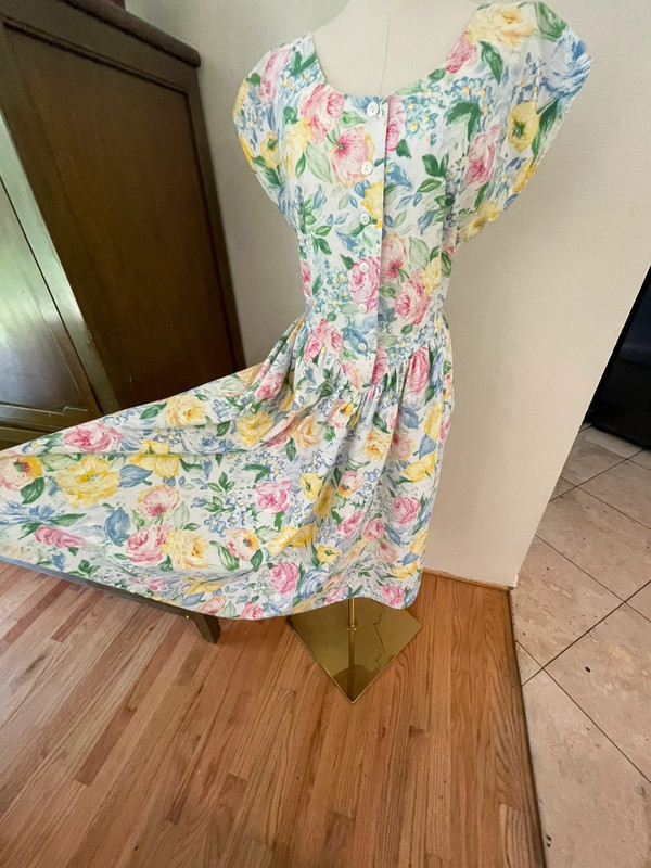 Vintage Floral Midi Dress 4