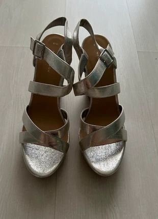 Sandales compensées argentées - New look - 41 - neuves , marque: New Look, état: Neuf avec étiquette, taille: 41, 10,00 €, 11,20 € Protection acheteurs incluse