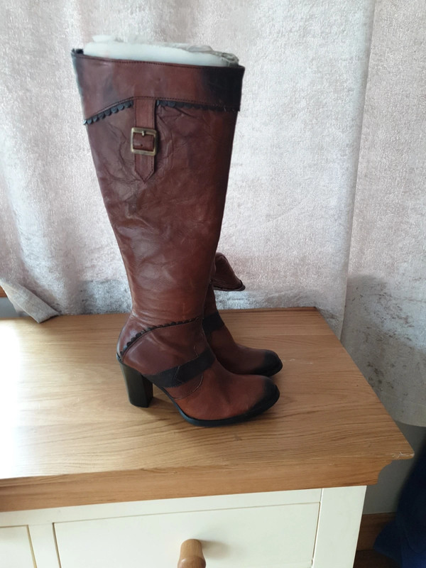 Brown leather sales boots