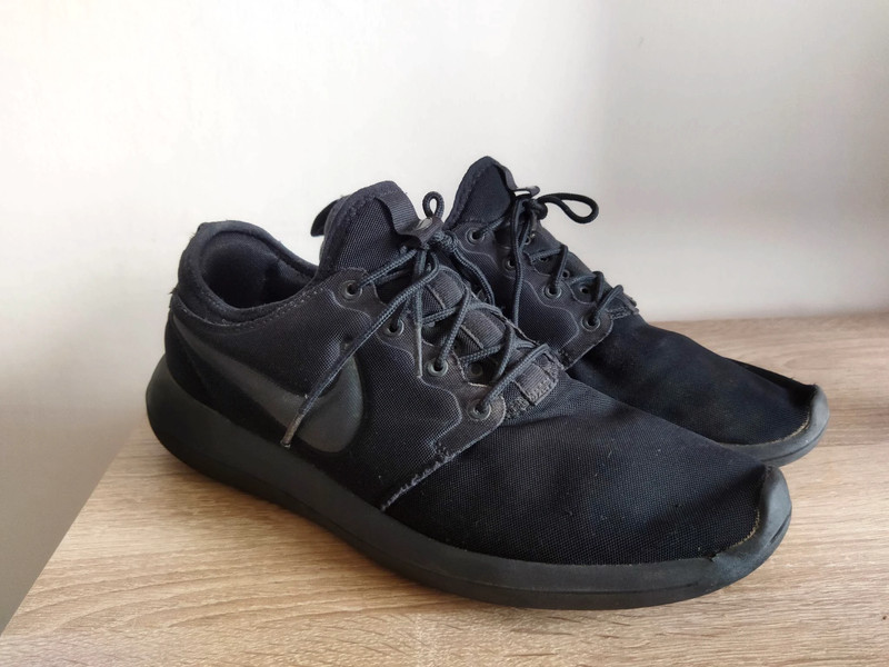 nike roshe black