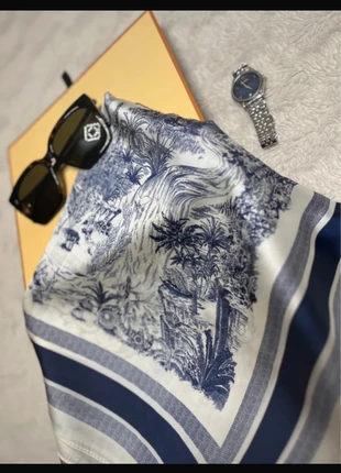 Foulard satin carré effet soie élégant tendance, condition: New without tags, €9.00, €10.15 includes Buyer Protection