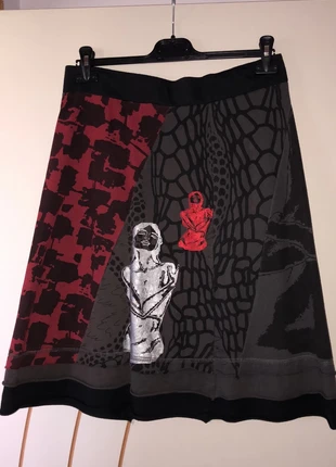 Jupe noire motifs taille S/M, marke: Love & Love, zustand: Sehr gut, größe: M / 38 / 10, 4,00 €, 4,90 € inklusive Vinted-Käuferschutz