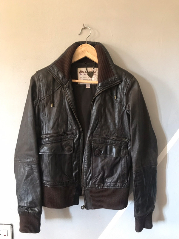 Chaqueta bomber efecto piel - PULL&BEAR