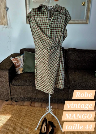 Robe satinée vintage MANGO, marque: Mango, état: Très bon état, taille: XXL / 44 / 16, 18,00 €, 19,60 € Protection acheteurs incluse
