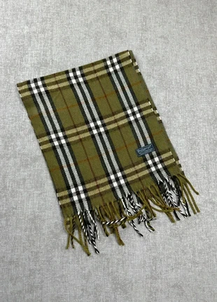 Écharpe Burberry vert, marque: Burberry, état: Très bon état, 45,00 €, 47,95 € Protection acheteurs (Pro) incluse