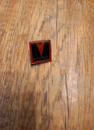Pin's pontiac, marque: Pontiac, état: Bon état, 6,00 €, 7,00 € Protection acheteurs incluse