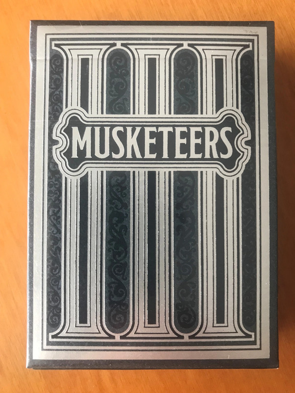 Three Musketeers Playing Cards Deck - Mazzo di carte - Kings Wild Project KWP - Nuovo - New 1