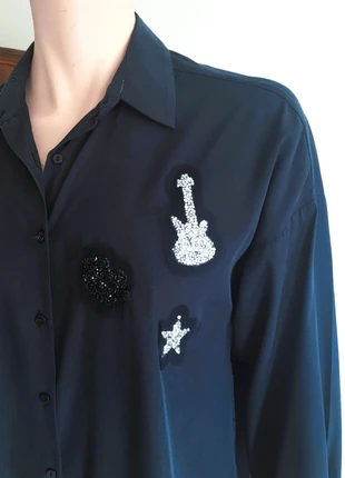 Zara blouse XS met glinsterende applicaties, merk: Zara, staat: Heel goed, maat: XS / 34 / 6, € 8,50, € 9,63 inclusief Kopersbescherming