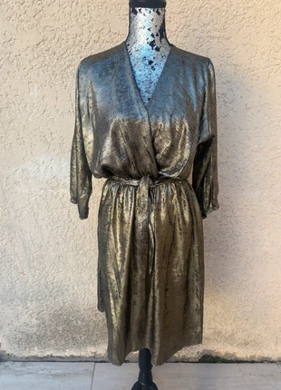 Robe portefeuille Vanny Paris dorée taille S, brand: Vanny Paris, condition: Very good, size: M / 38 / 10, €15.00, €16.45 includes Buyer Protection
