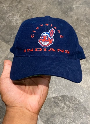 Casquette 90s vintage MLB Russell Cleveland Indians wool bleu marine rouge, brand: Vintage Dressing, condition: Very good, size: One size, €35.00, €37.45 includes Buyer Protection