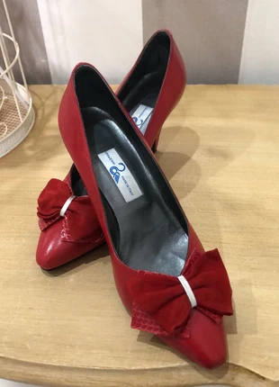 Escarpins rouges vintage pin-up cuir rétro femme fatale, marque: Vintage, état: Très bon état, taille: 36.5, 38,00 €, 40,60 € Protection acheteurs incluse