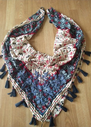 Nieuwe sjaal van esprit, merk: Esprit, staat: Nieuw zonder prijskaartje, € 21,00, € 22,75 inclusief Kopersbescherming