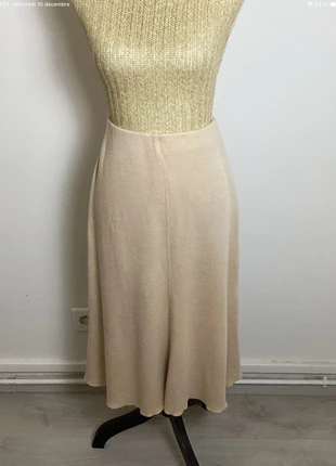 Jupe midi beige fluide – coupe évasée – style chic & minimaliste, marca: Zara, estado: Muito bom, tamanho: S / 36 / 8, €13.00, €14.35 inclui Proteção do Comprador