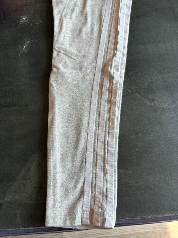 Legging adidas gris - photo numéro 2