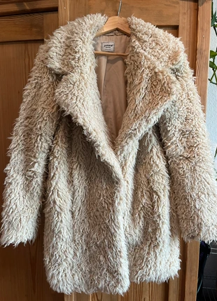 Beiger Teddyfell-Mantel, marque: Pimkie, état: Bon état, taille: M / 38 / 10, 7,00 €, 8,05 € Protection acheteurs incluse