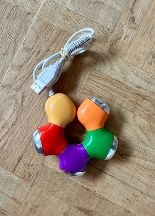 Hub USB de colores retro (4 puertos), marca: Cable, estado: Muito bom, €2.00, €2.80 inclui Proteção do Comprador