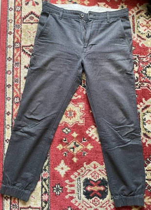 Pant Levi’s size 32, marque: Levi's, état: Très bon état, taille: W32 | FR 42, 29,00 €, 31,15 € Protection acheteurs incluse