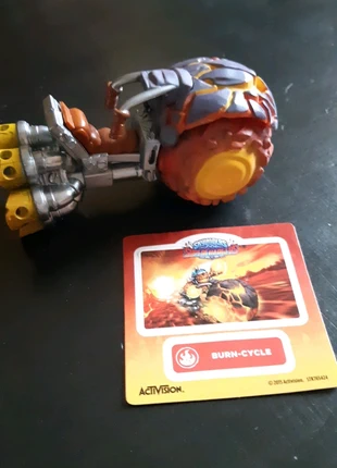 Figurine Skylanders Superchargers  - Burn-Cycle TBE , marque: Skylanders, état: Très bon état, taille: Taille unique, 4,00 €, 4,90 € Protection acheteurs incluse