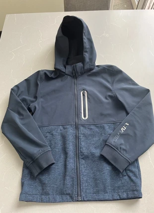 Softshelljack | maat 146 | H&M, marca: H&M, estado: Bom, tamanho: 11 anos / 146 cm, €3.50, €4.38 inclui Proteção do Comprador
