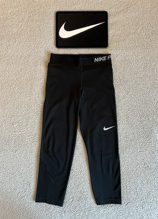Leggings Capri Nike Pro Yoga Donna (XS), marca: Nike, estado: Muito bom, tamanho: XS / 34 / 6, €15.00, €16.45 inclui Proteção do Comprador