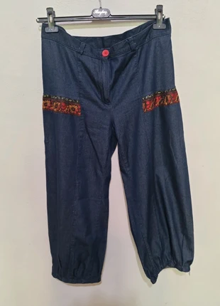 Pantalone gamba larga denim con inserti floreali ricamati – Taglia L/XL, marque: klomics, état: Neuf sans étiquette, taille: L / 40 / 12, 9,99 €, 11,19 € Protection acheteurs incluse