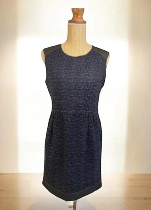 Robe Sandro, marke: Sandro, zustand: Sehr gut, größe: L / 40 / 12, 30,00 €, 32,20 € inklusive Vinted-Käuferschutz