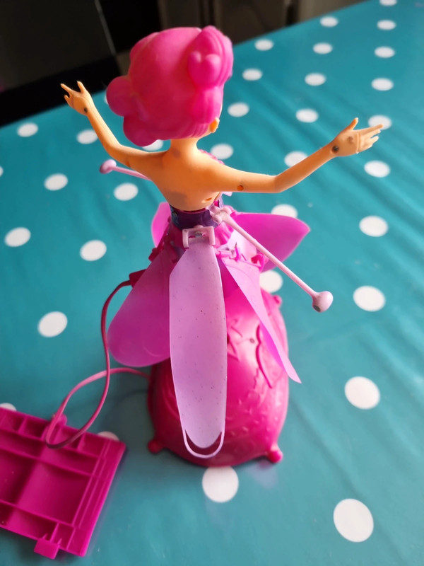 Flying fairy poupee volante