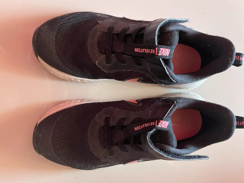 Nike revolution 3 nere clearance