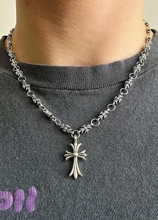 Collier style Chrome Hearts argenté, marque: CHROME, état: Neuf sans étiquette, 13,99 €, 15,39 € Protection acheteurs incluse