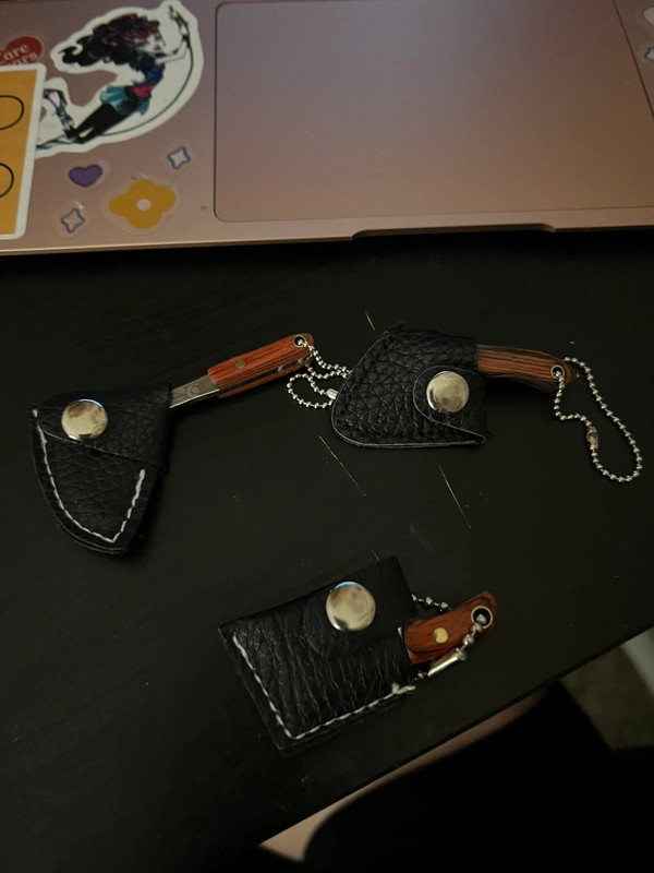 Knives keychain 4