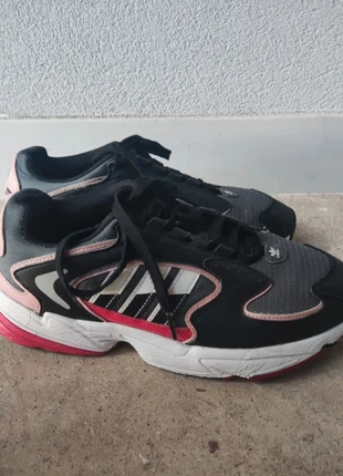 Sapatilhas Adidas Falcom W - 40/ 2/3, marca: adidas, estado: Muito bom, tamanho: 40.5, €15.00, €16.45 inclui Proteção do Comprador