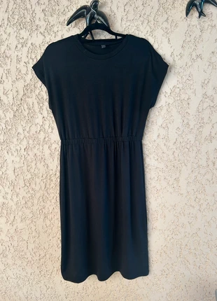 Robe  noire chic polyvalente parfaite pour toutes les occasions, état: Très bon état, taille: L / 40 / 12, 6,00 €, 7,00 € Protection acheteurs incluse