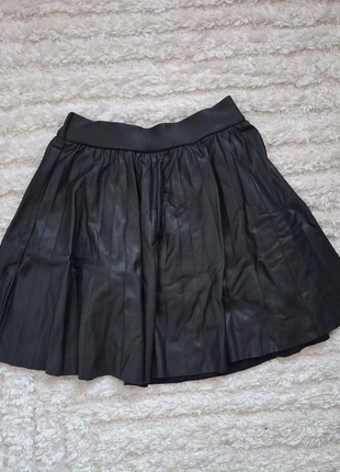 Jupe simili 7 ans, brand: Zara, condition: Very good, size: 7 years / 122 cm, €3.50, €4.38 includes Buyer Protection