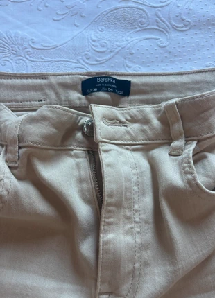 Jeans mini flare Bershka, marke: Bershka, zustand: Sehr gut, größe: S / 36 / 8, 9,99 €, 11,19 € inklusive Vinted-Käuferschutz
