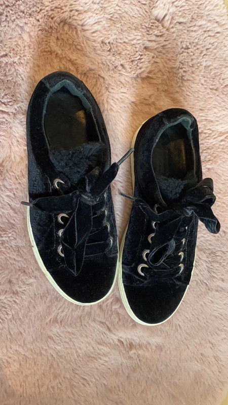 Baskets noires velour Claudie Pierlot Vinted