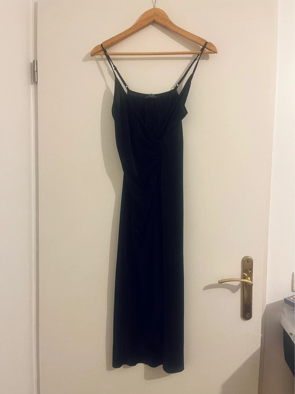 Robe noire Bershka 1