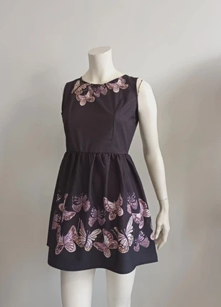 Robe coupe trapèze pour le bas et ajusté pour le haut, merk: XJF.MC, staat: Nieuw zonder prijskaartje, maat: S / 36 / 8, € 6,00, € 7,00 inclusief Kopersbescherming